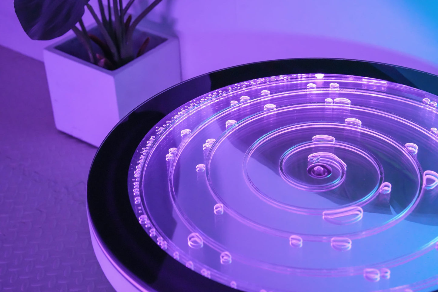 Maze Bubble Table