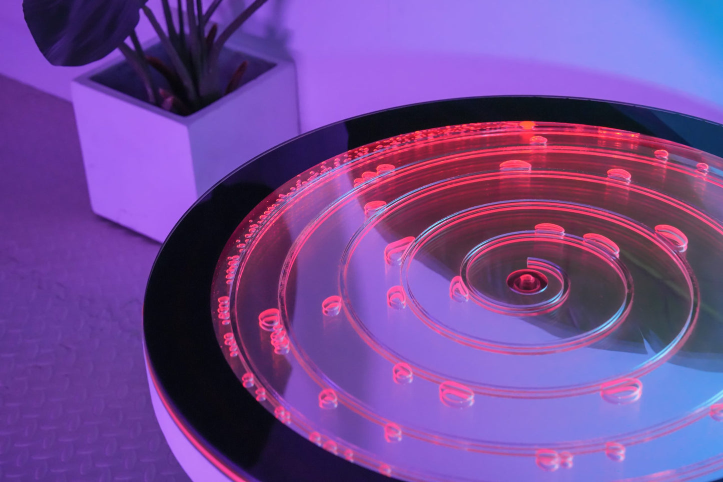 Maze Bubble Table